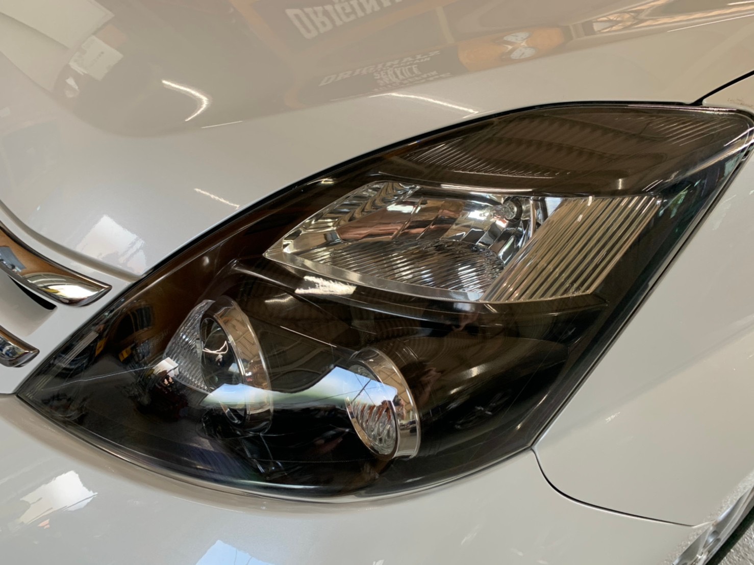 アイシス ヘッドライトリペア 黄ばみ除去 水戸で自動車整備 中古車販売はoriginalz 車検 茨城県東茨城群